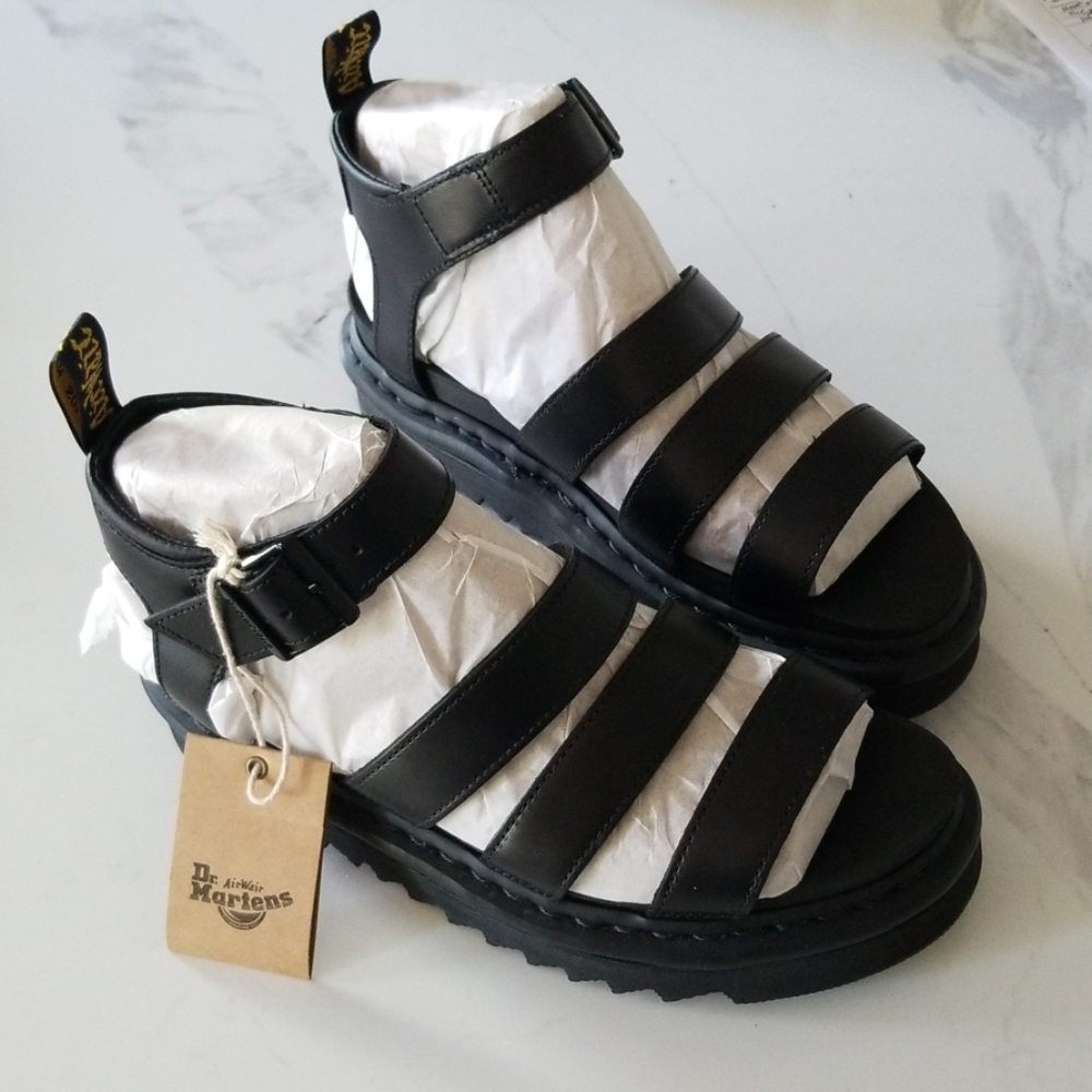 Dr. Martens Blaire black on black
